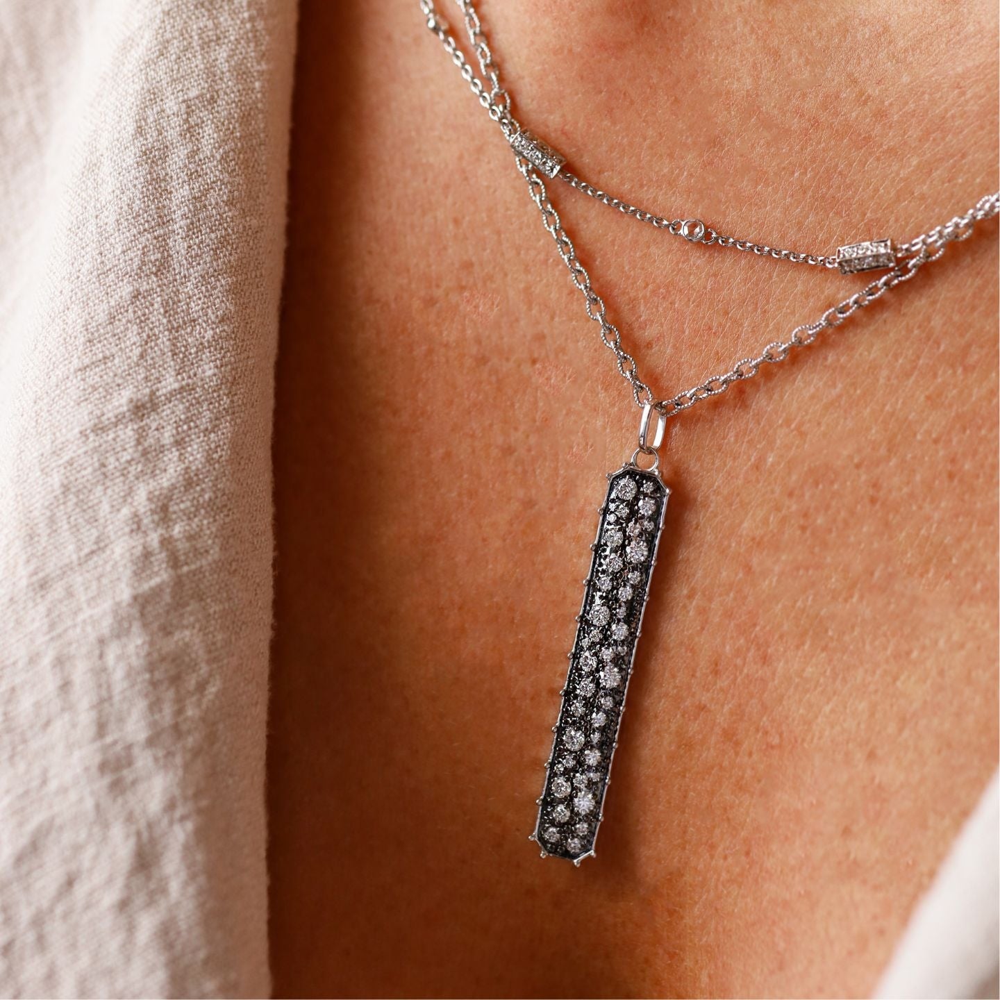 Barrel White Diamond Chain