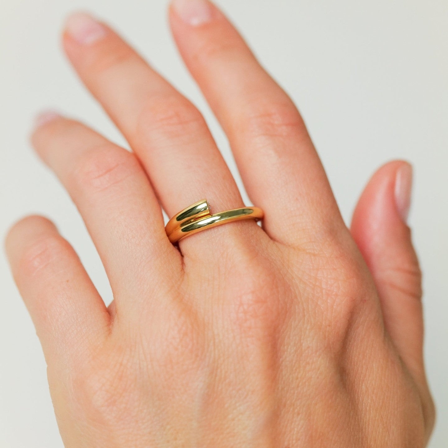 Embrace Single White Diamond Band