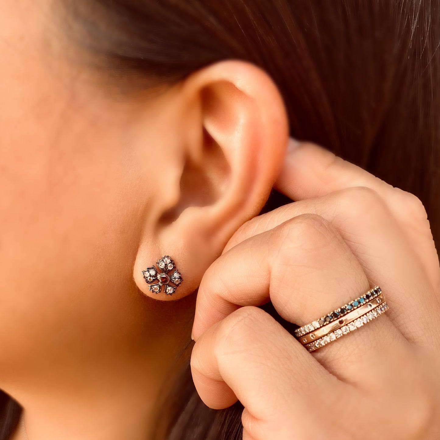 Prong Pink Diamond Band