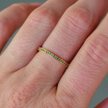 Green Sapphire Scallop Band
