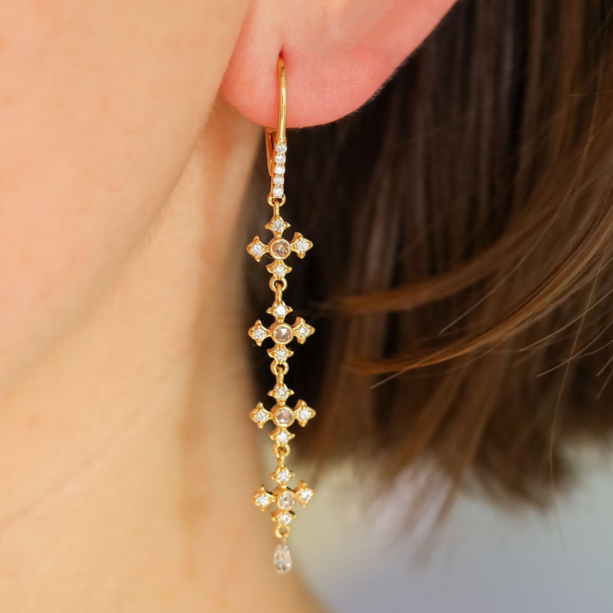 Arya White Diamond Linear Earrings