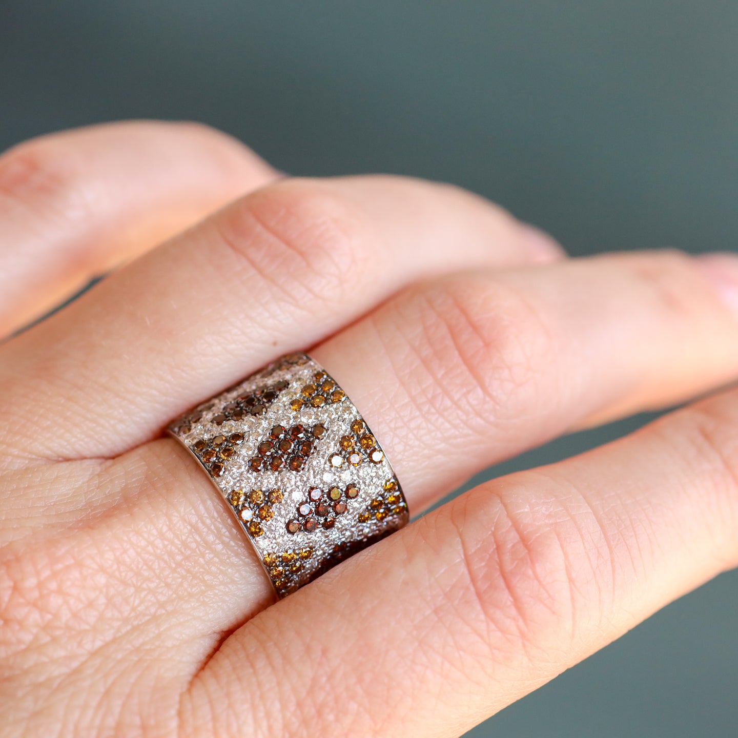 Argyle Burnt Orange and White Diamond Cigar Band