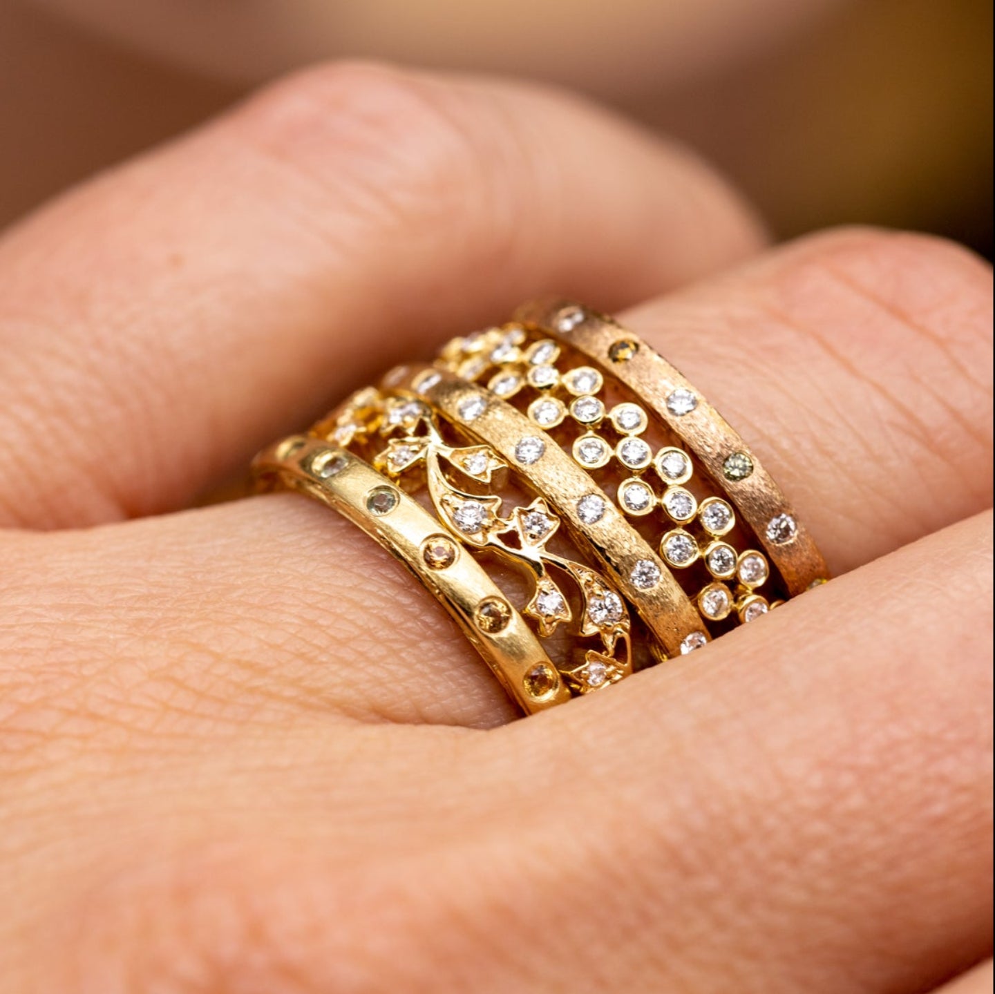 Clover White Diamond Band