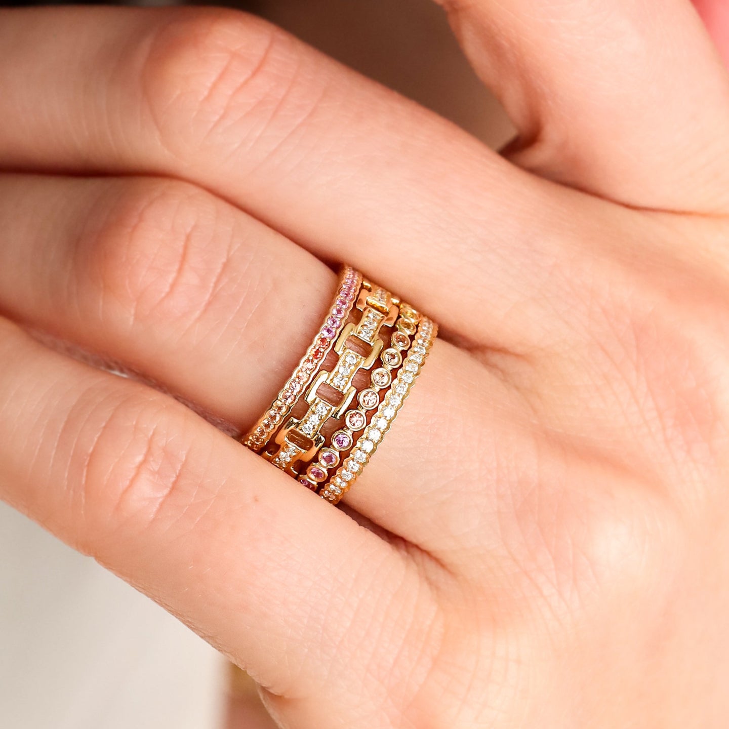 Cesta White Diamond Band