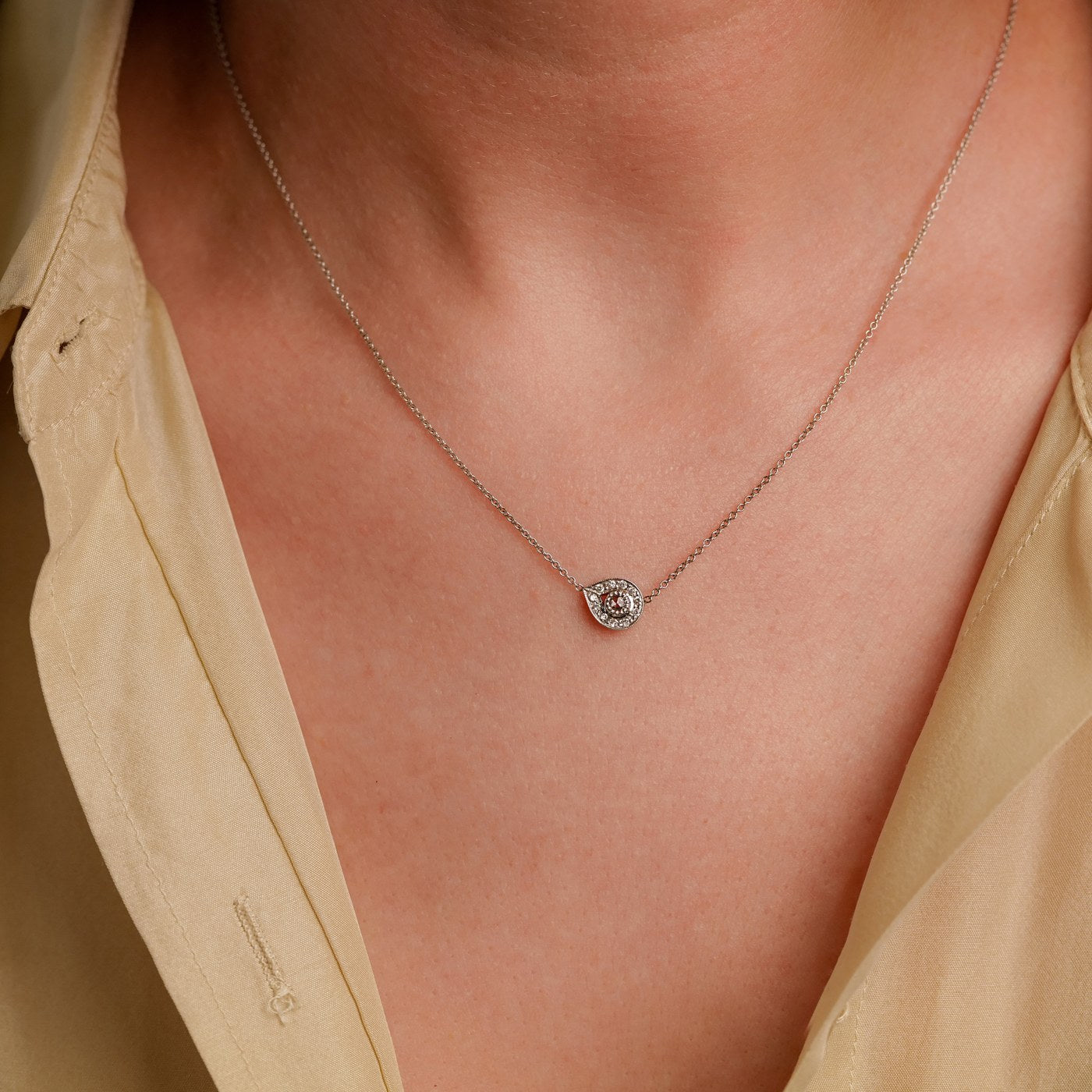 Plume White Diamond Necklace
