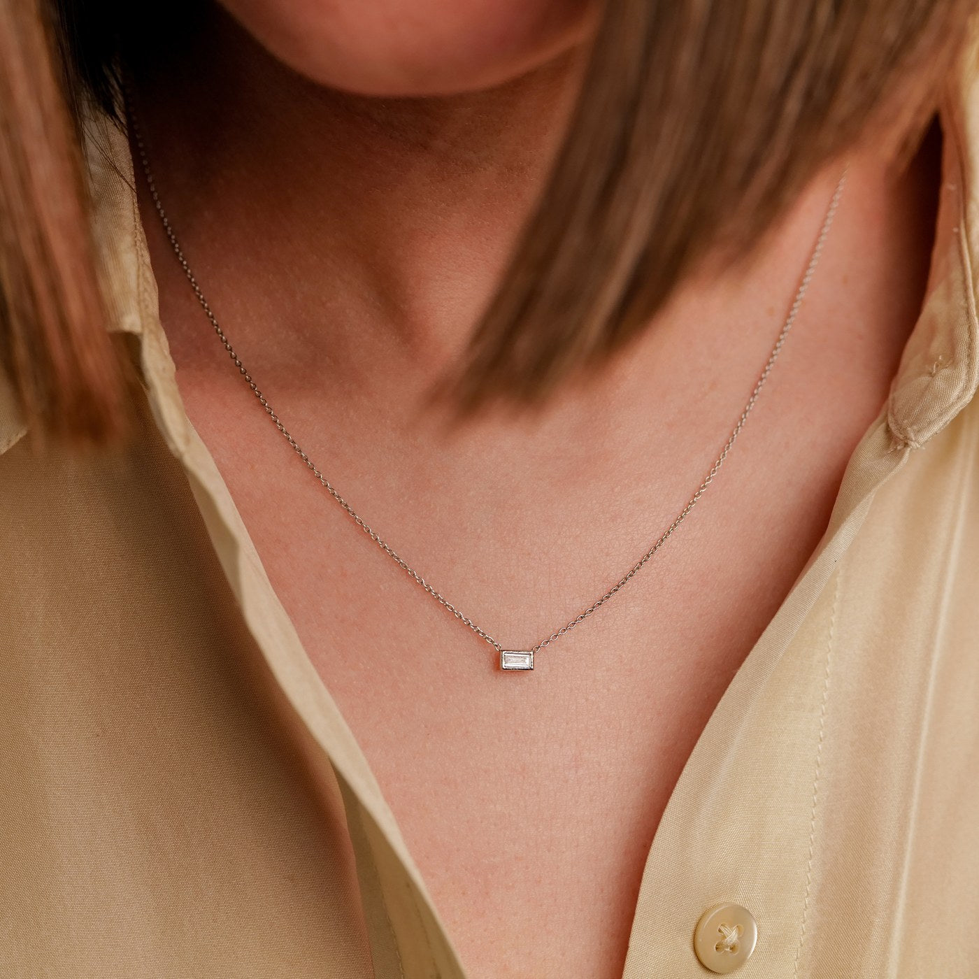 Silhouette 1 Stone White Diamond Necklace