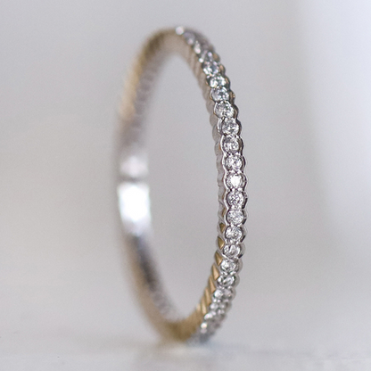 Scallop White Diamond Band