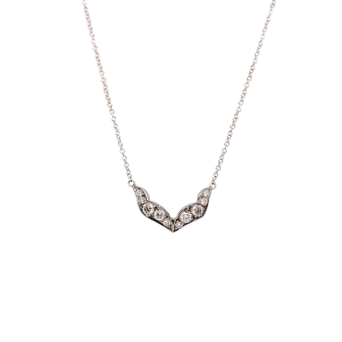 Ivy White Diamond Curve Necklace